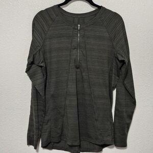 Athleta long sleeve with arm pocket size large